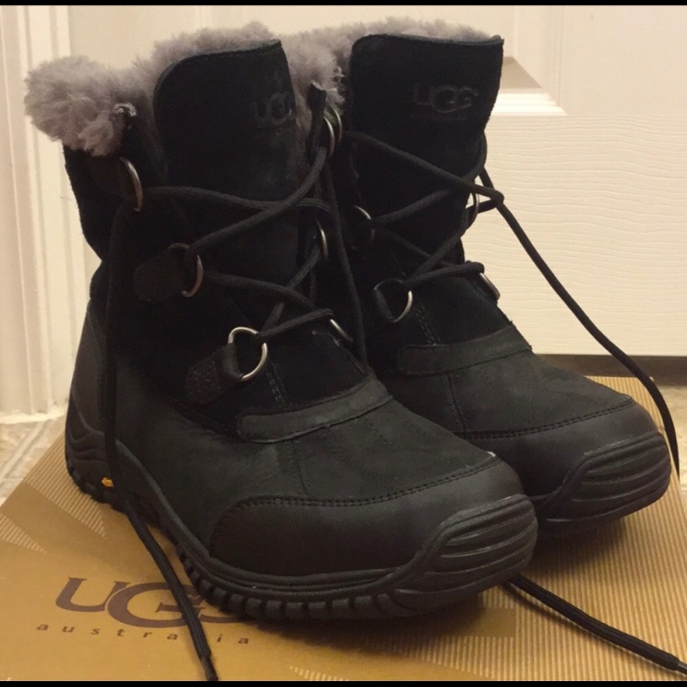 UGG Ostrander Black Boots Size 9